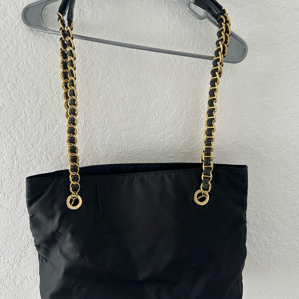 Black and Gold Structured Shoulder Bag with Chain Straps - Picture 2 of 12